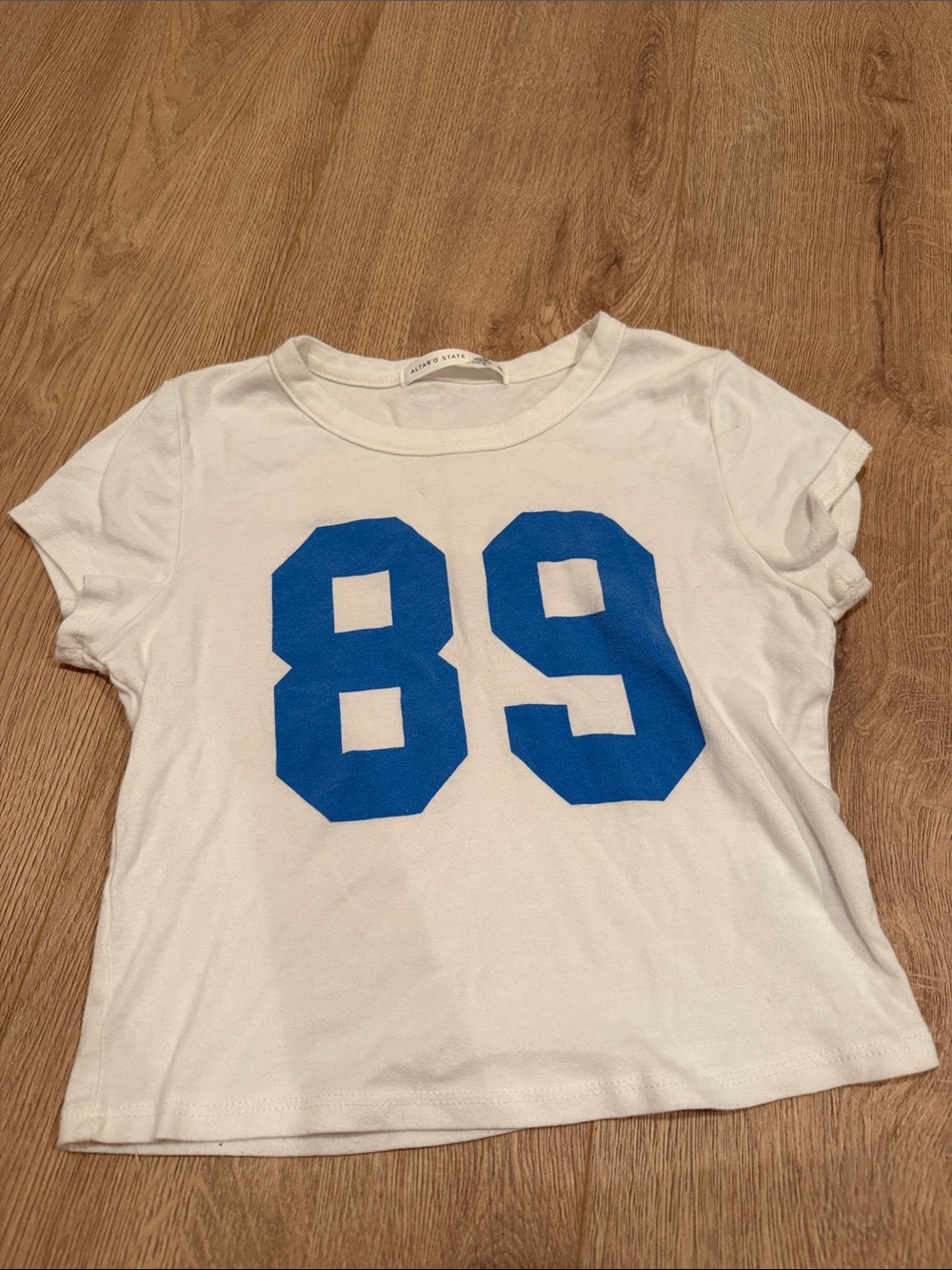 Altar'd State Baby White Tee with Bold Blue '89' Graphic - Sz. M